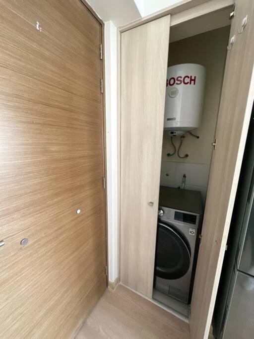 Home Cavero, Moderno Y Completo Departamento 리마 외부 사진